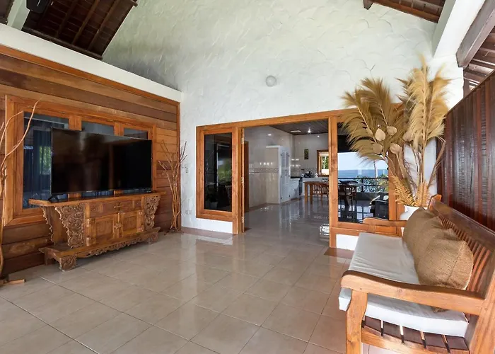 リゾート Kanna Seafront Estate