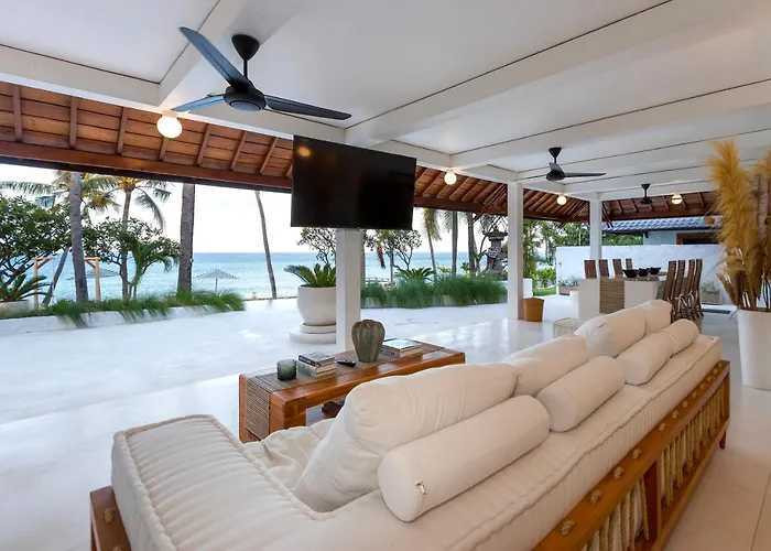 Kanna Seafront Estate リゾート トゥランベン